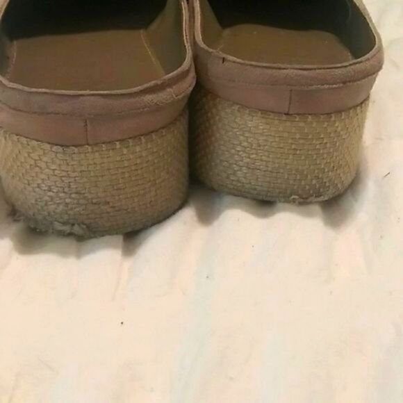 Vinceācamutoā
twineĀ wrappedāsuedeāslip-ons - Picture 2 of 8